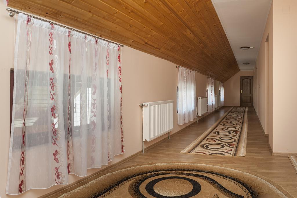 Pensiunea Radu Cisnadie Exterior photo
